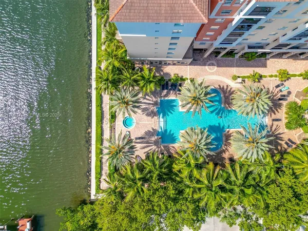 $2,900 | 17125 North Bay Road, Unit 3312, Sunny Isles Beach, FL 33160