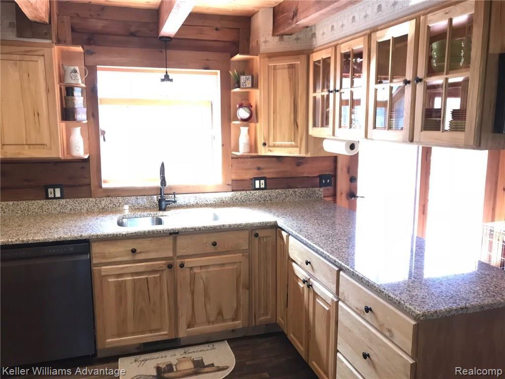 21580 Otter Road Belleville, MI 48111 - Photo 13 of 39 IMG_0420.jpg