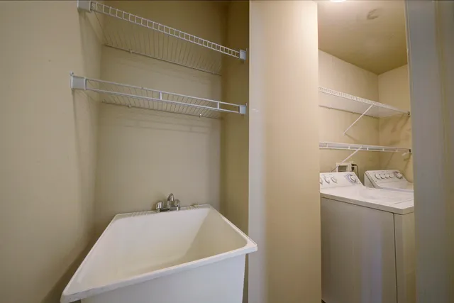 $279,900 | 5788 Hampshire Lane, Ypsilanti, MI 48197