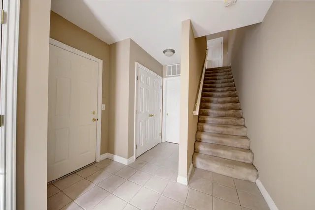 $279,900 | 5788 Hampshire Lane, Ypsilanti, MI 48197