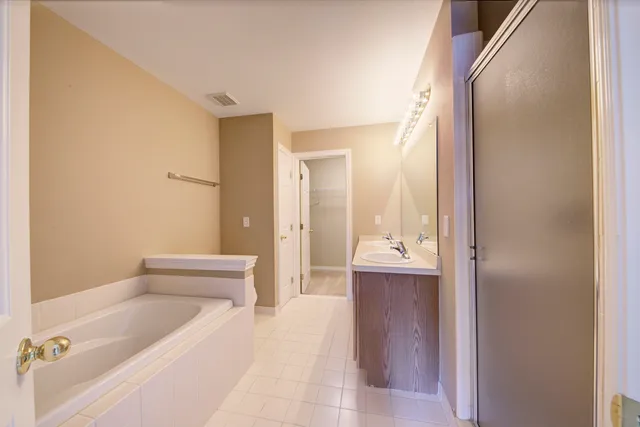 $279,900 | 5788 Hampshire Lane, Ypsilanti, MI 48197