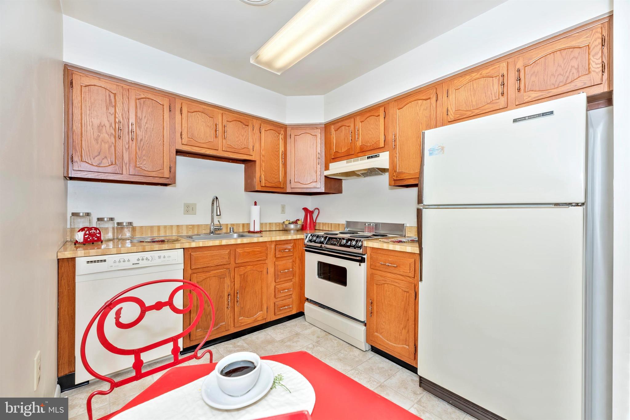 7046 Basswood Road, Unit 11 Frederick, MD 21703 - Photo 22 of 55 Kitchen offer space for a table for 2