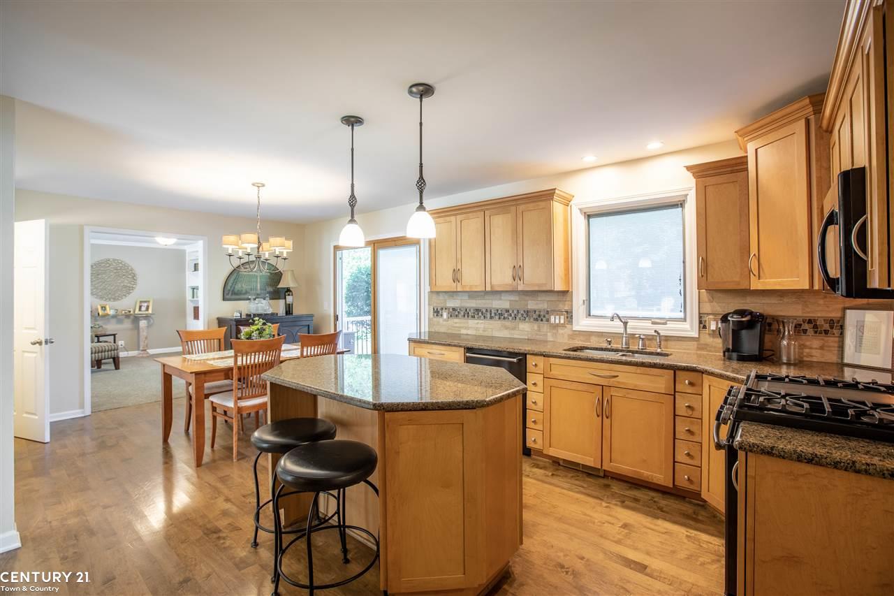 1325 Royal Crescent Street Rochester Hills, MI 48306 - Photo 12 of 40