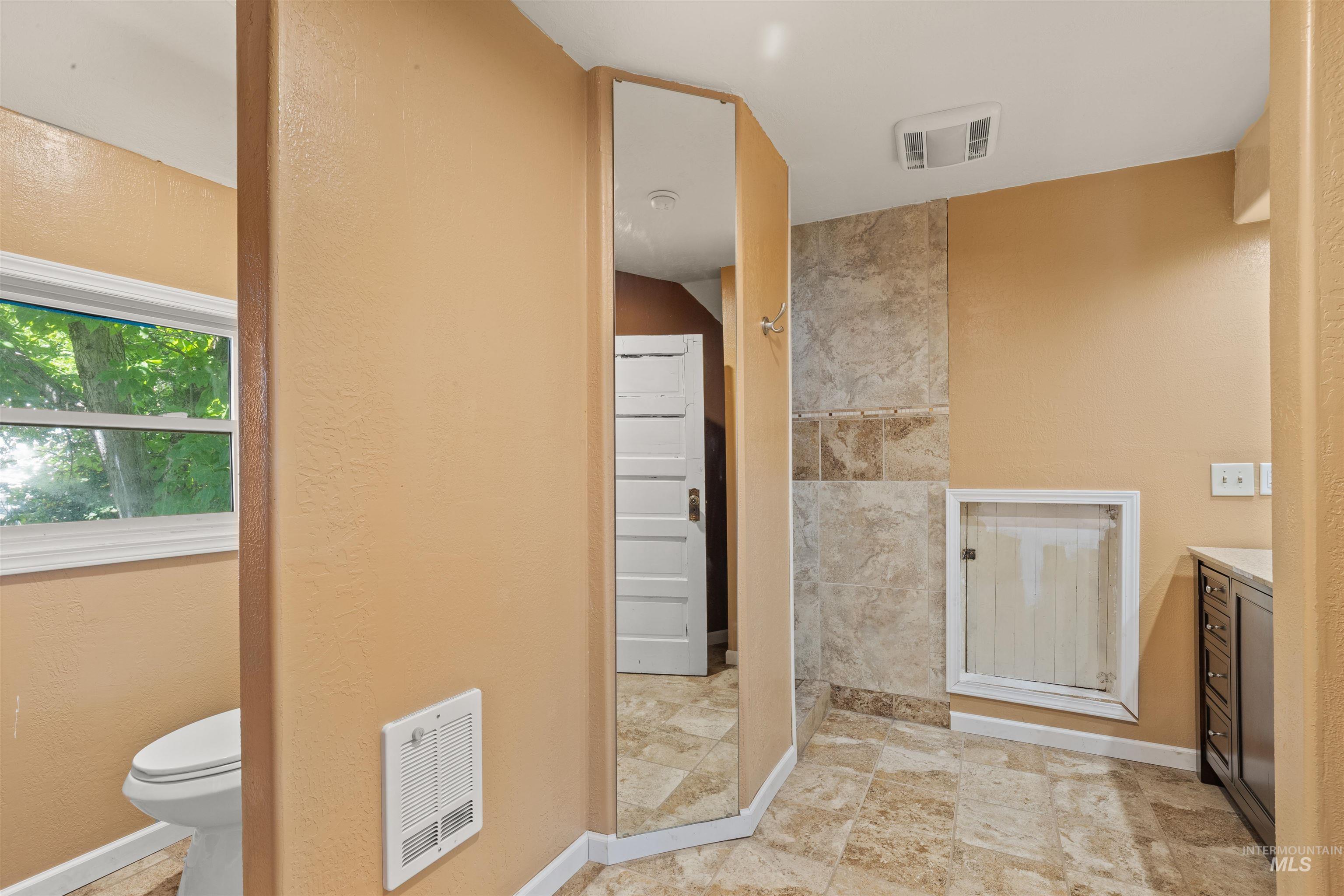 812 Main Street Kendrick, ID 83537 - Photo 15 of 30 Walk in shower