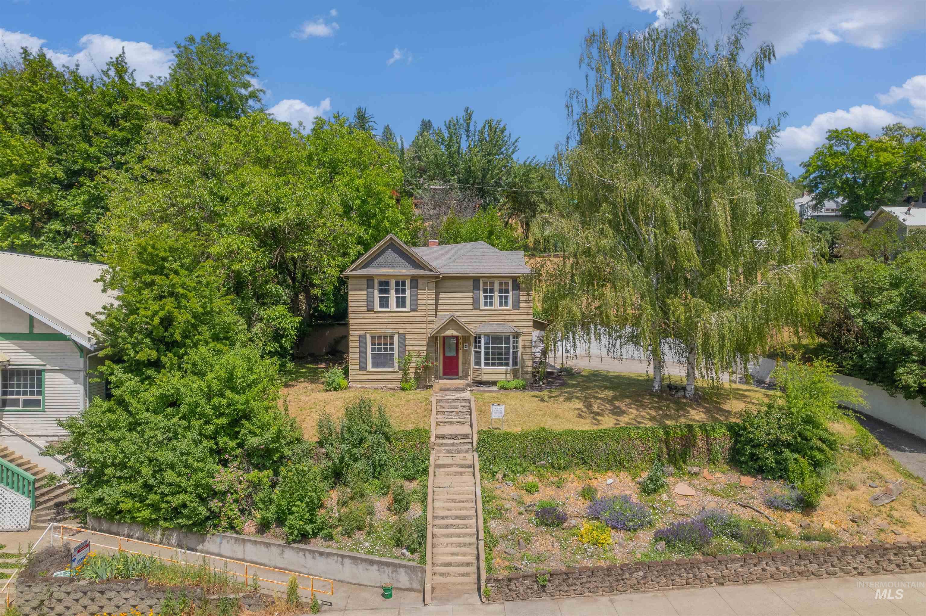 812 Main Street Kendrick, ID 83537 - Photo 29 of 30 View of colonial house
