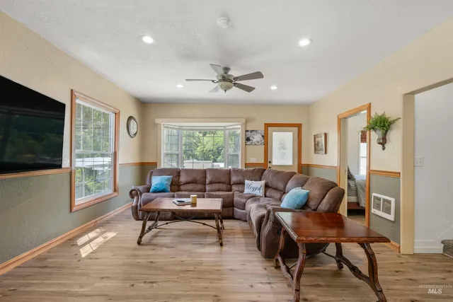 $294,000 | 812 Main Street, Kendrick, ID 83537