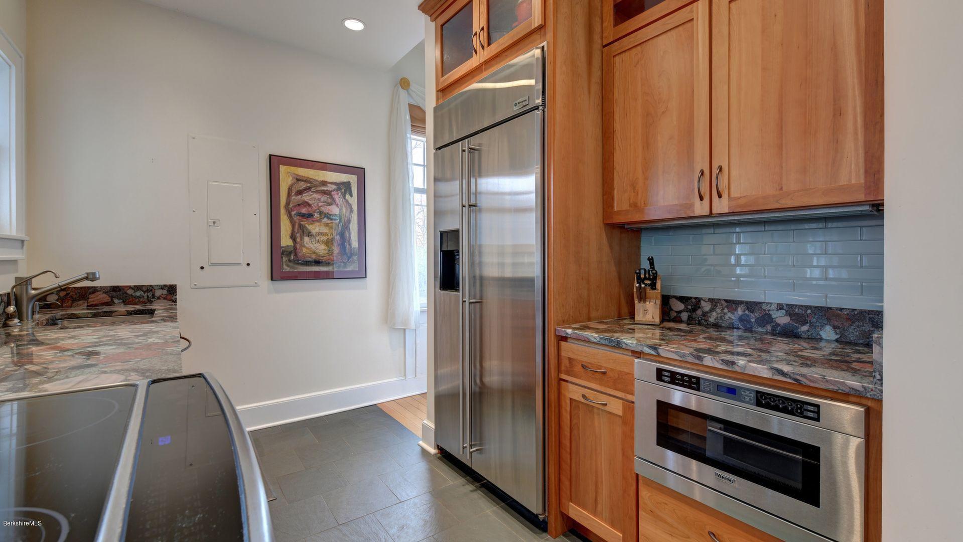 11 Prospect Hill Road, Unit C Stockbridge, MA 01262 - Photo 11 of 29 16-Kitchen