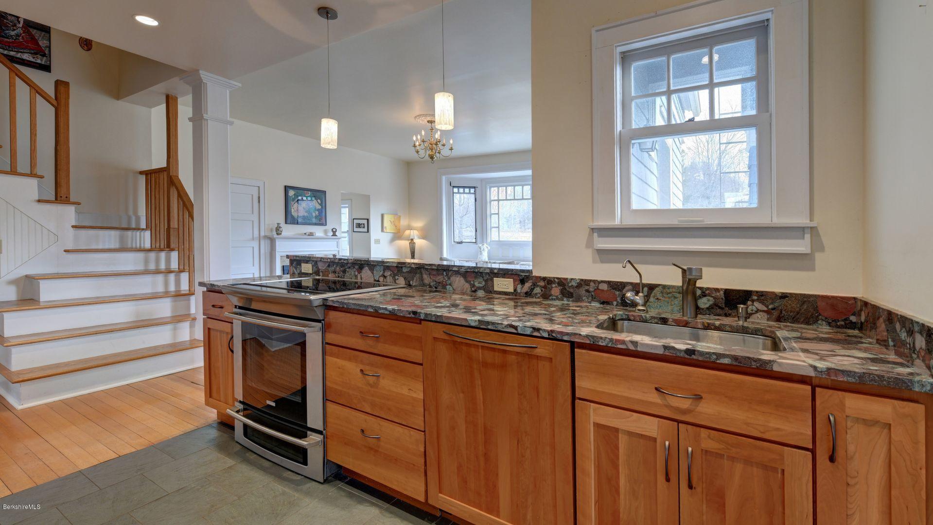 11 Prospect Hill Road, Unit C Stockbridge, MA 01262 - Photo 12 of 29 17-Kitchen