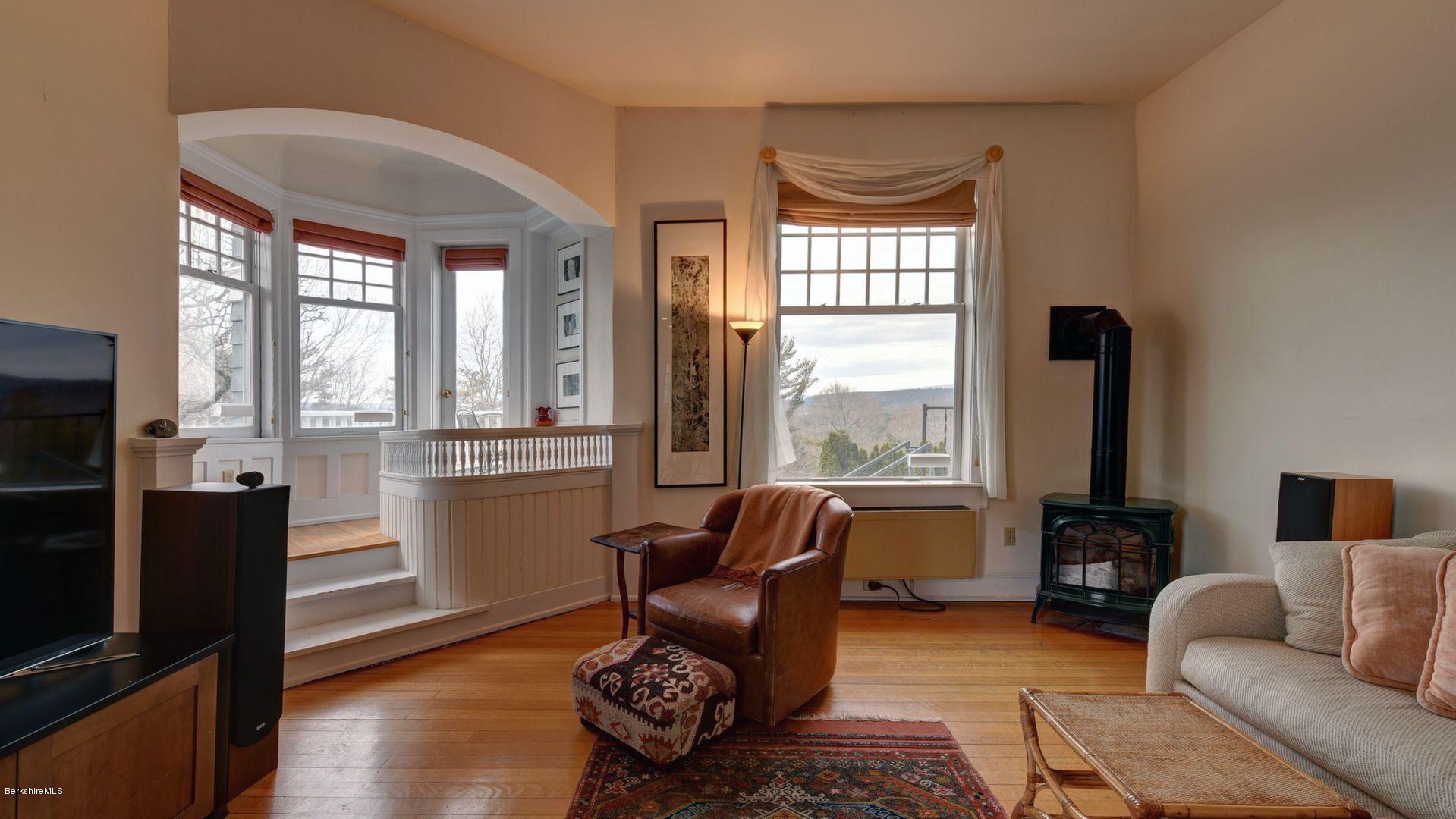 11 Prospect Hill Road, Unit C Stockbridge, MA 01262 - Photo 13 of 29 19-Family Room
