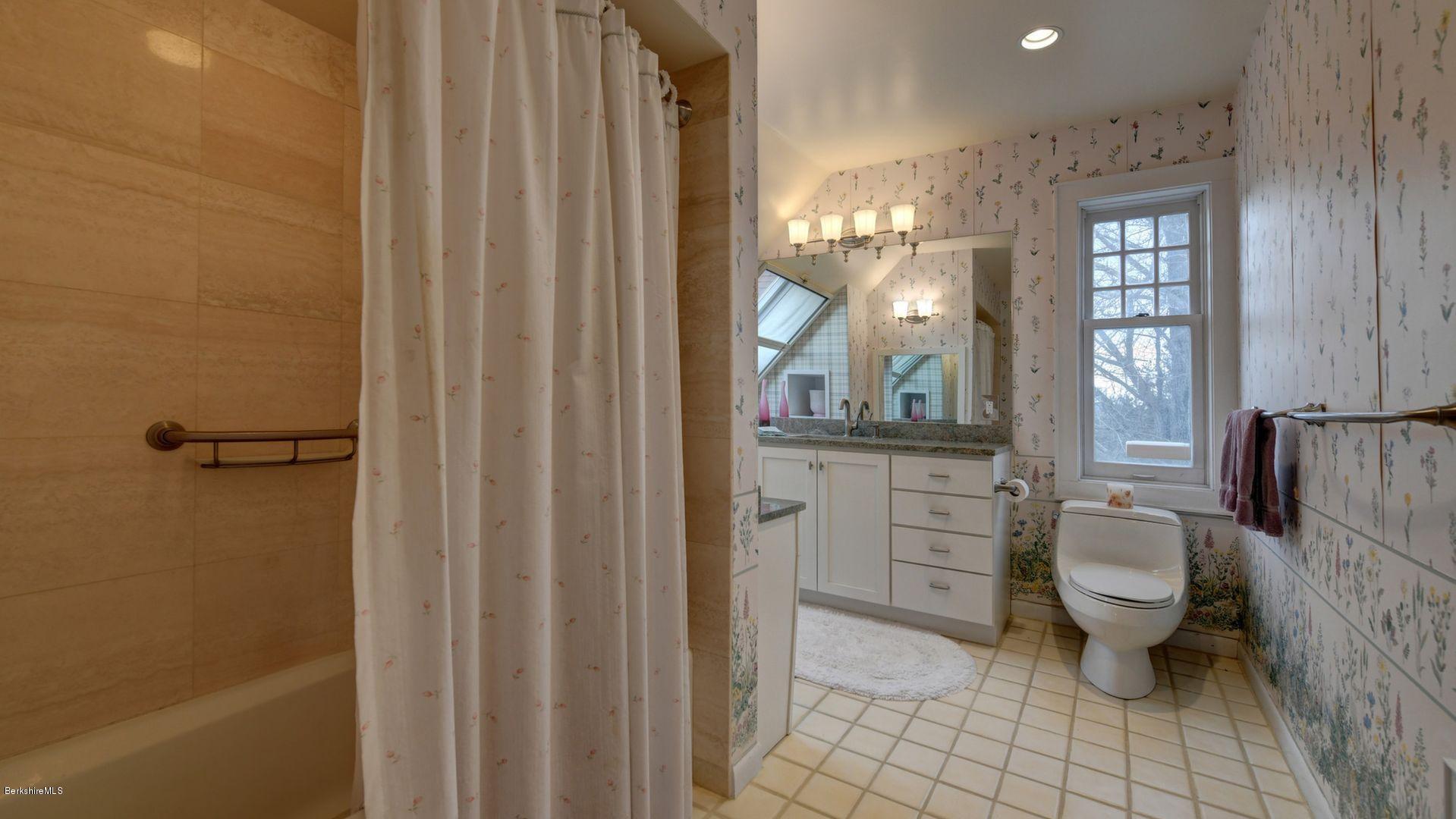 11 Prospect Hill Road, Unit C Stockbridge, MA 01262 - Photo 18 of 29 29-2nd Level Master Bathroom