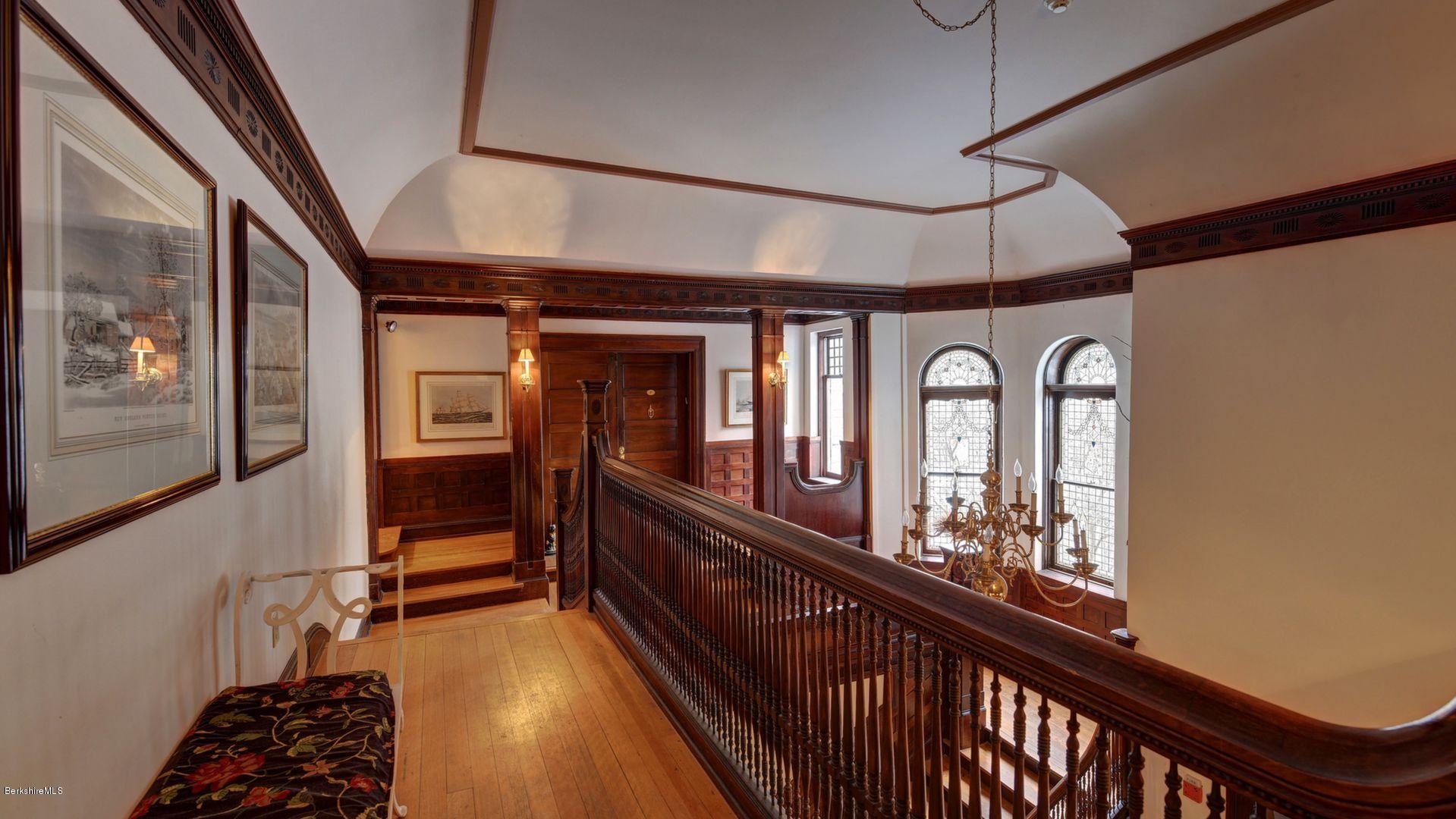 11 Prospect Hill Road, Unit C Stockbridge, MA 01262 - Photo 26 of 29 8-nd Floor Landing