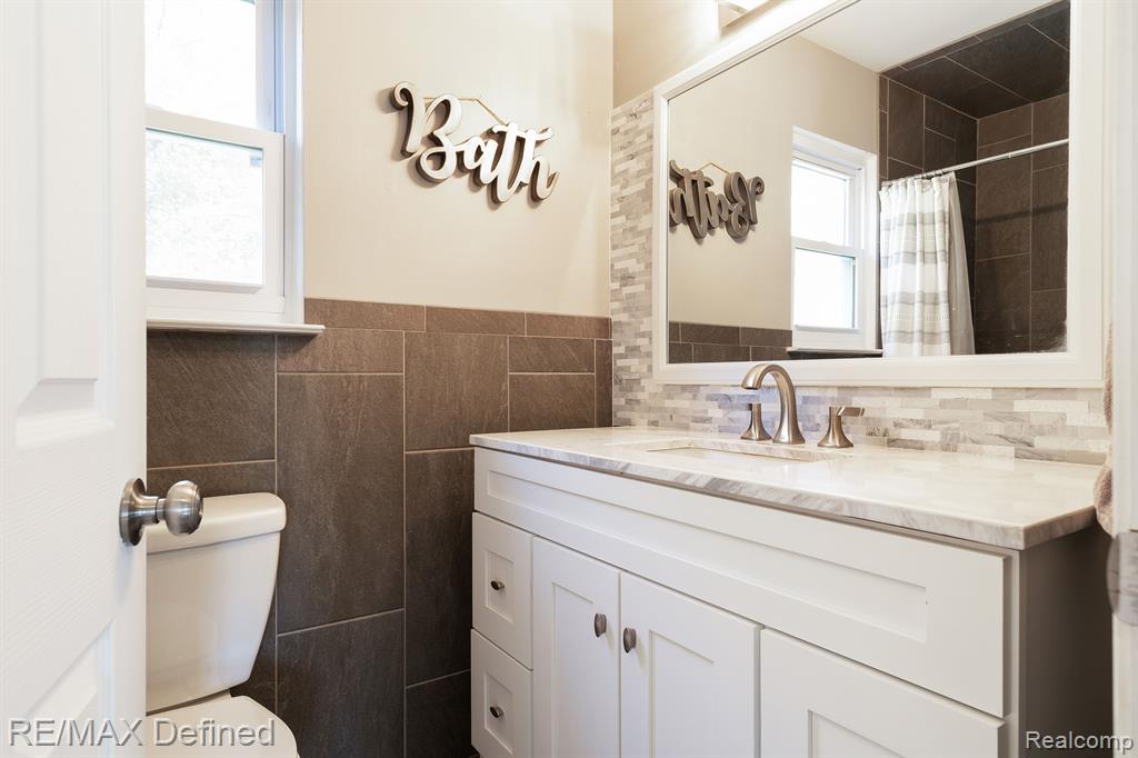 499 Whitney Drive Rochester Hills, MI 48307 - Photo 24 of 43