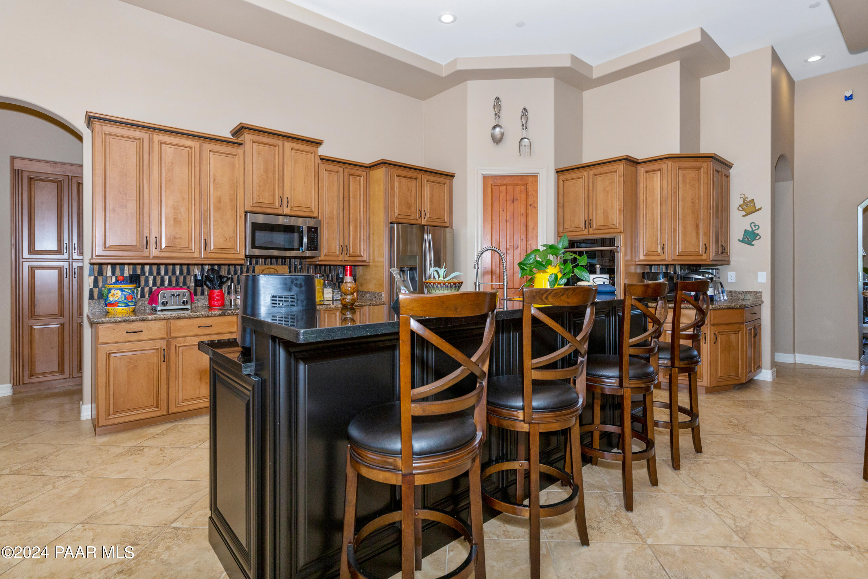 15905 East Broken Bit Road Mayer, AZ 86333 - Photo 7 of 57 008_Kitchen