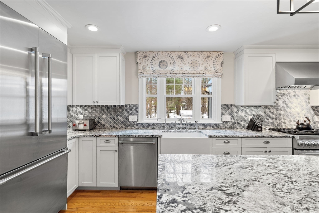 48 Chanticleer Road Sudbury, MA 01776 - Photo 5 of 37