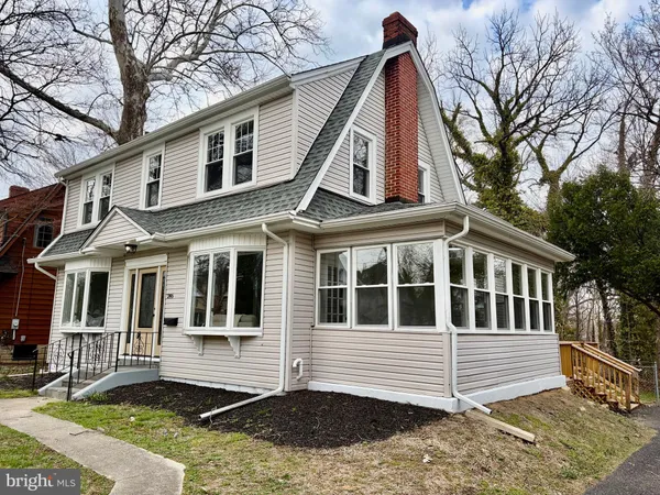 $445,000 | 246 Briar Hill Lane, Woodbury, NJ 08096