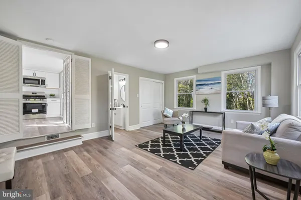 $445,000 | 246 Briar Hill Lane, Woodbury, NJ 08096