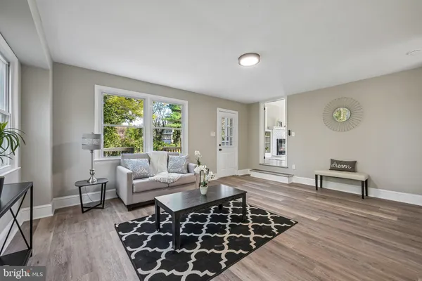 $445,000 | 246 Briar Hill Lane, Woodbury, NJ 08096