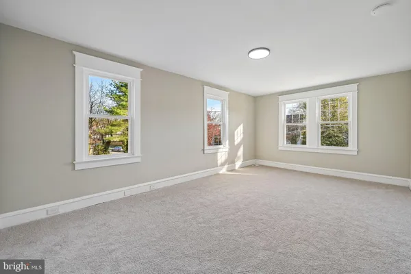 $445,000 | 246 Briar Hill Lane, Woodbury, NJ 08096