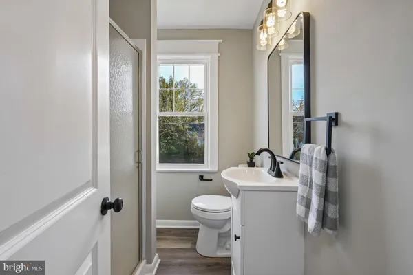 $445,000 | 246 Briar Hill Lane, Woodbury, NJ 08096