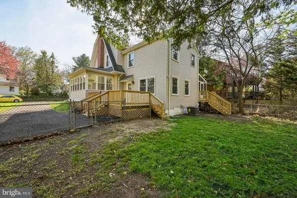$445,000 | 246 Briar Hill Lane, Woodbury, NJ 08096