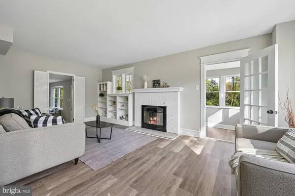 $445,000 | 246 Briar Hill Lane, Woodbury, NJ 08096