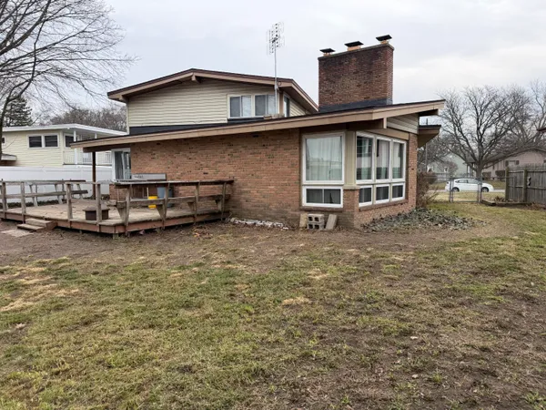 $265,000 | 910 Elizabeth Court, Mount Pleasant, MI 48858
