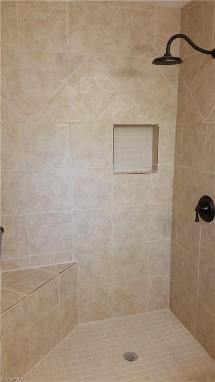 269 Ridge Street Lexington, NC 27295 - Photo 11 of 18 Master Bath
