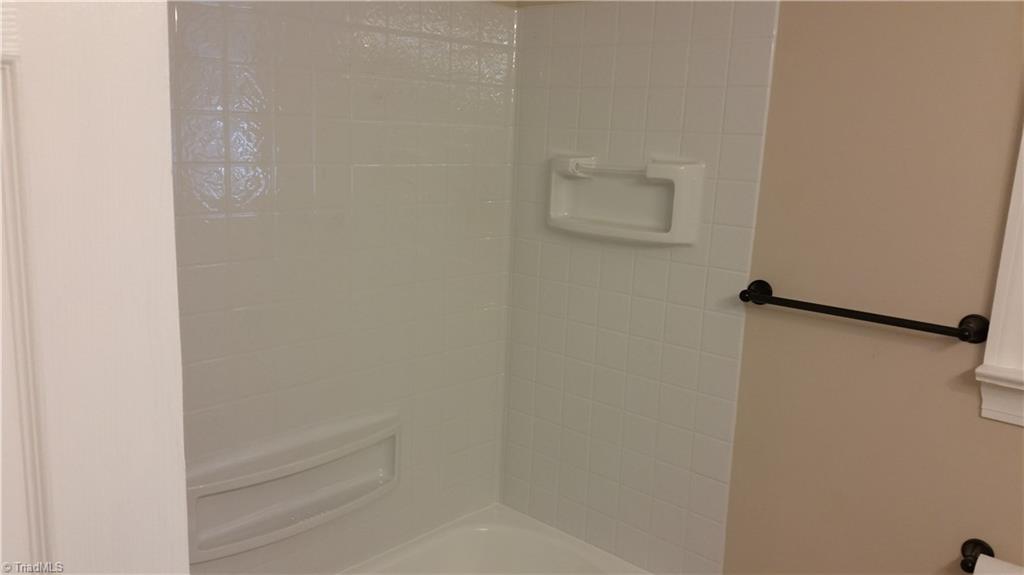 269 Ridge Street Lexington, NC 27295 - Photo 16 of 18 Hall Bath
