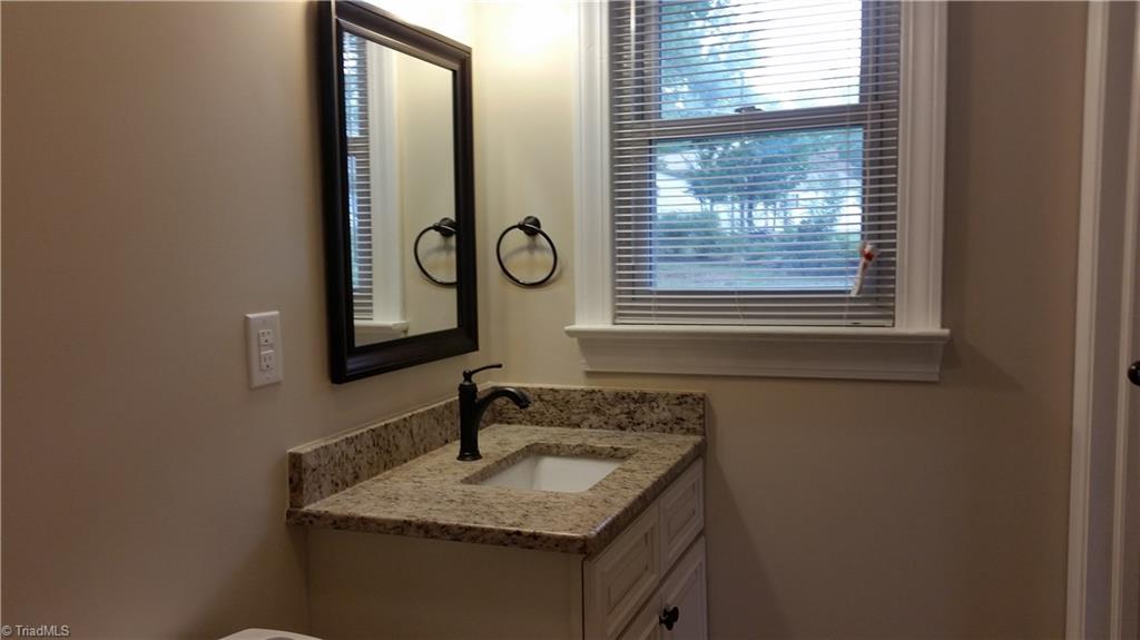 269 Ridge Street Lexington, NC 27295 - Photo 10 of 18 Master Bath