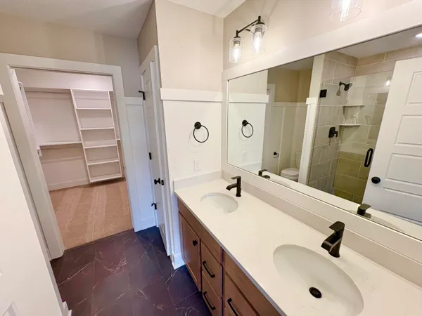 $639,900 | 5911 Valley Point Drive Southeast, Caledonia, MI 49316