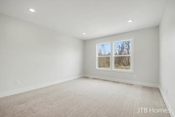 $639,900 | 5911 Valley Point Drive Southeast, Caledonia, MI 49316