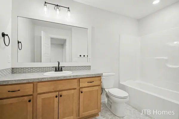 $639,900 | 5911 Valley Point Drive Southeast, Caledonia, MI 49316