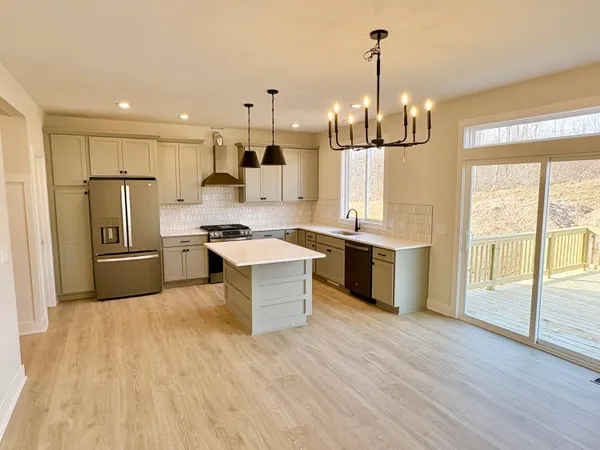 $639,900 | 5911 Valley Point Drive Southeast, Caledonia, MI 49316