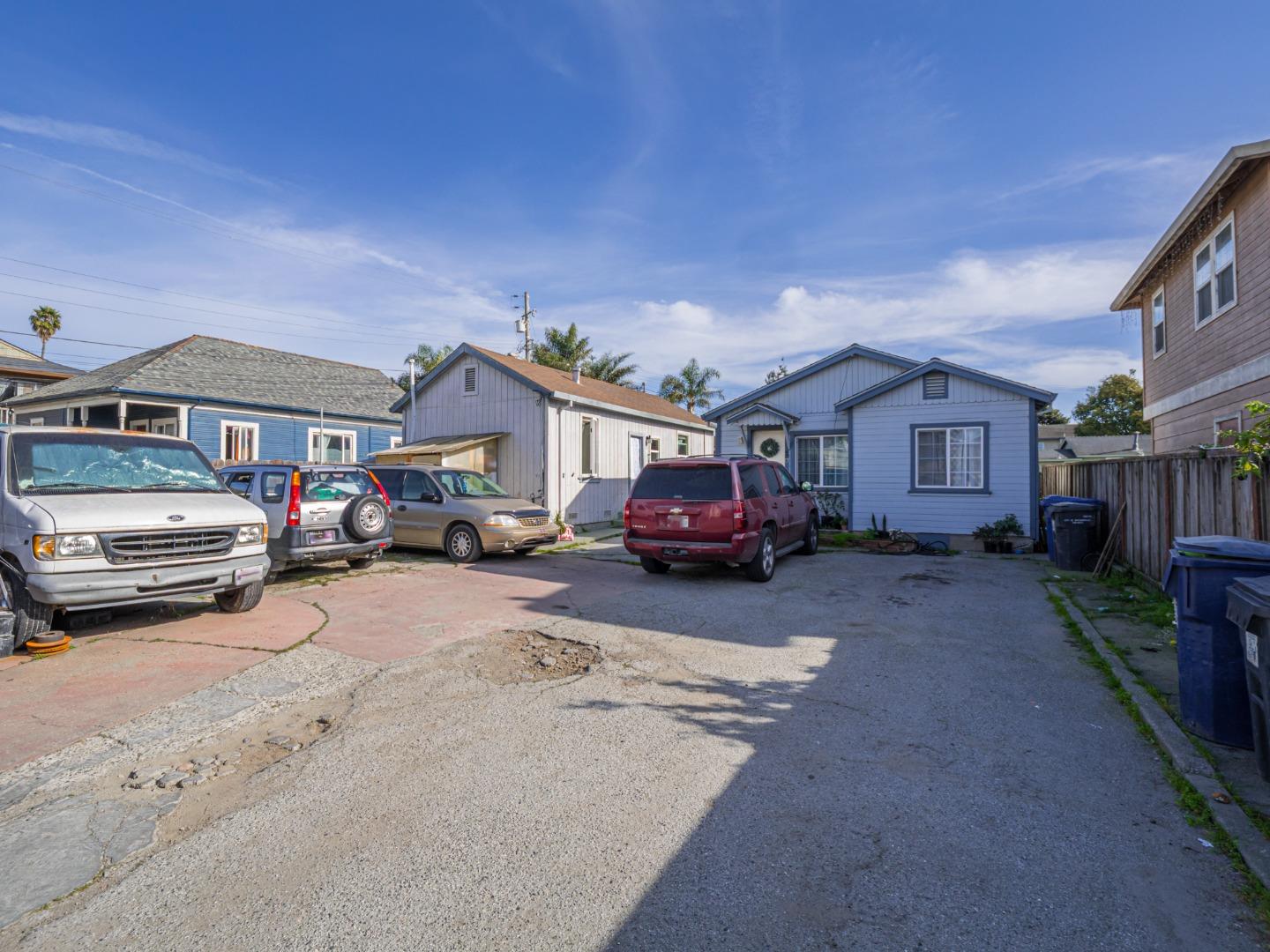 140 East Riverside Drive Watsonville, CA 95076 - Photo 18 of 49 a car parked in front of a house
