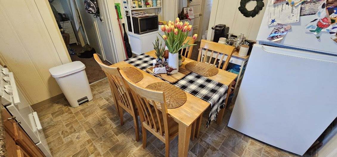 140 East Riverside Drive Watsonville, CA 95076 - Photo 42 of 49 a view of balcony and workspace
