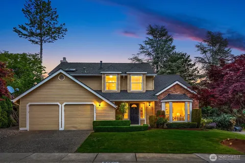 $1,344,000 | 24544 Southeast 43rd Place, Sammamish, WA 98029