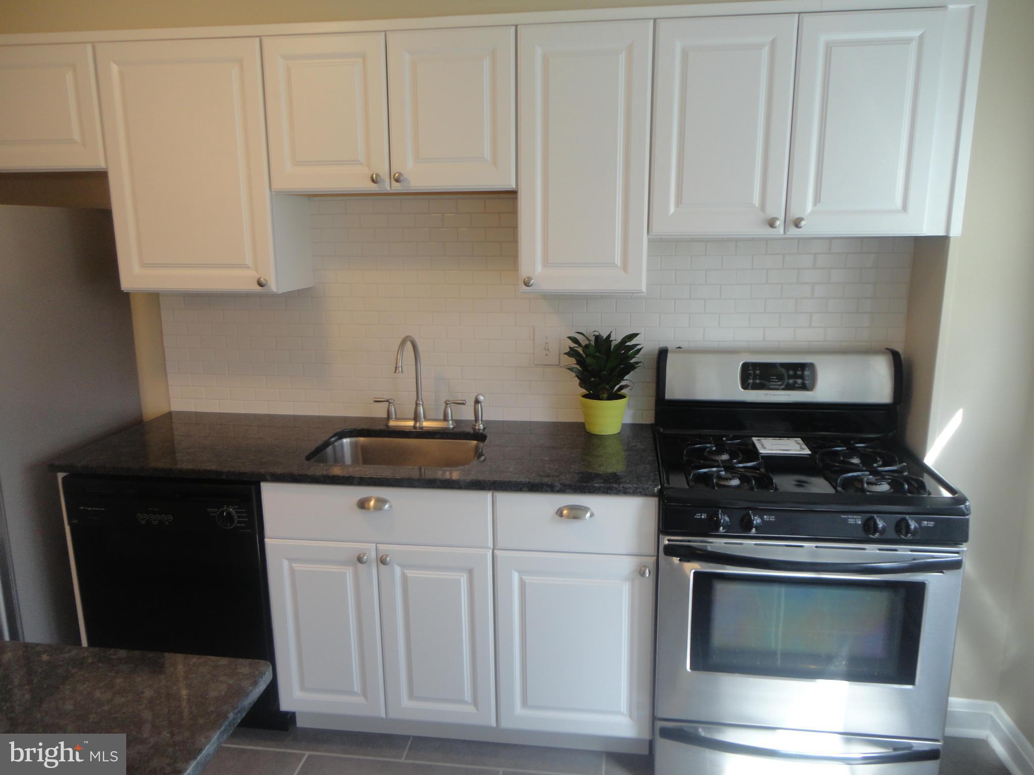117 Overbrook Road Baltimore, MD 21212 - Photo 14 of 30 Kitchen