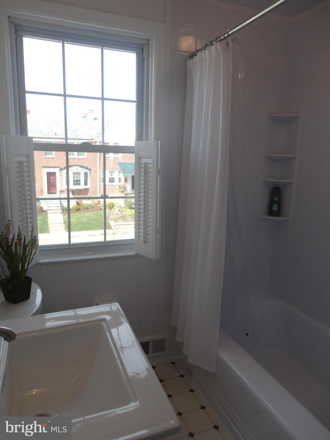 117 Overbrook Road Baltimore, MD 21212 - Photo 22 of 30 Bath