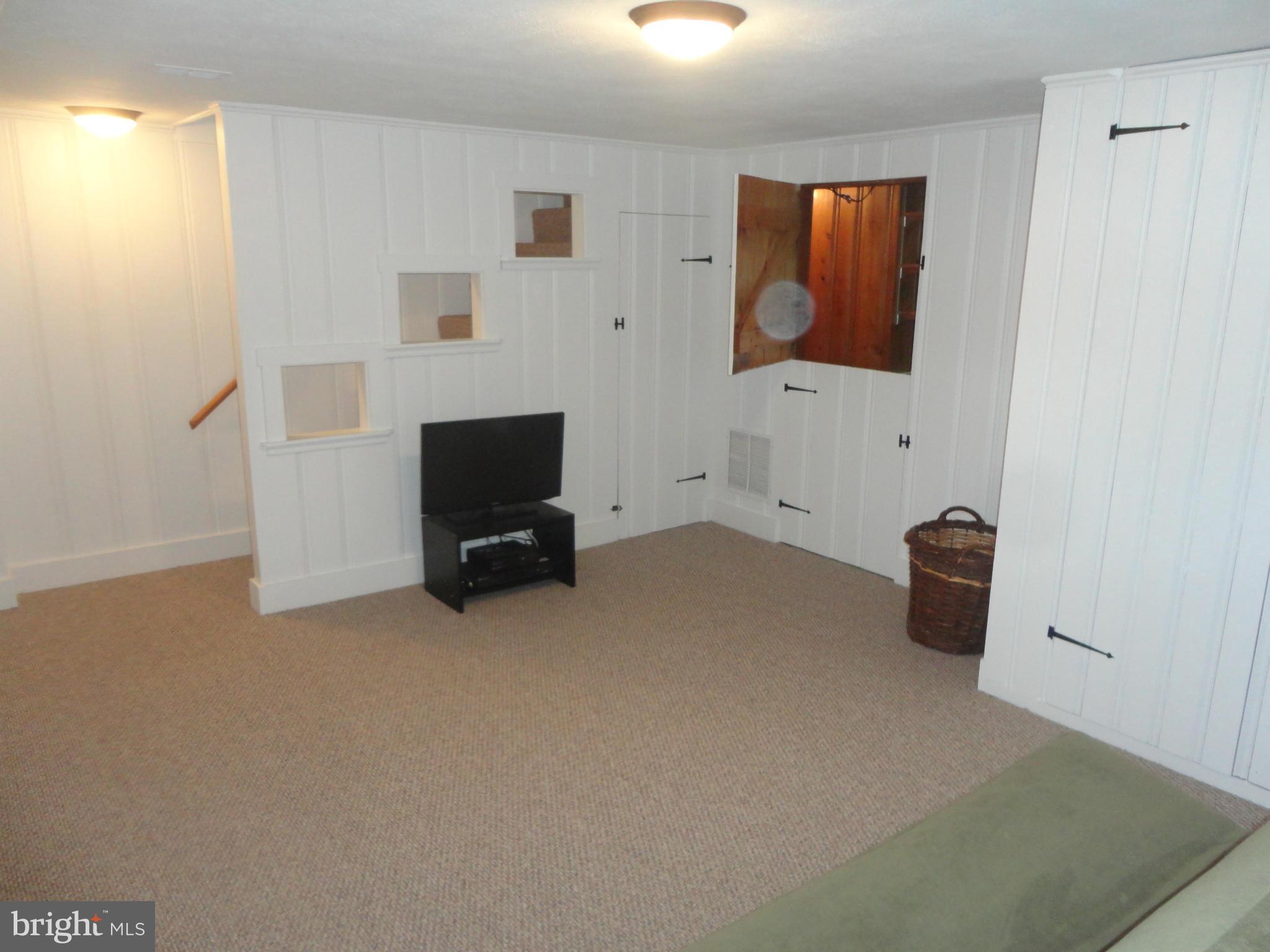 117 Overbrook Road Baltimore, MD 21212 - Photo 23 of 30 Family Room