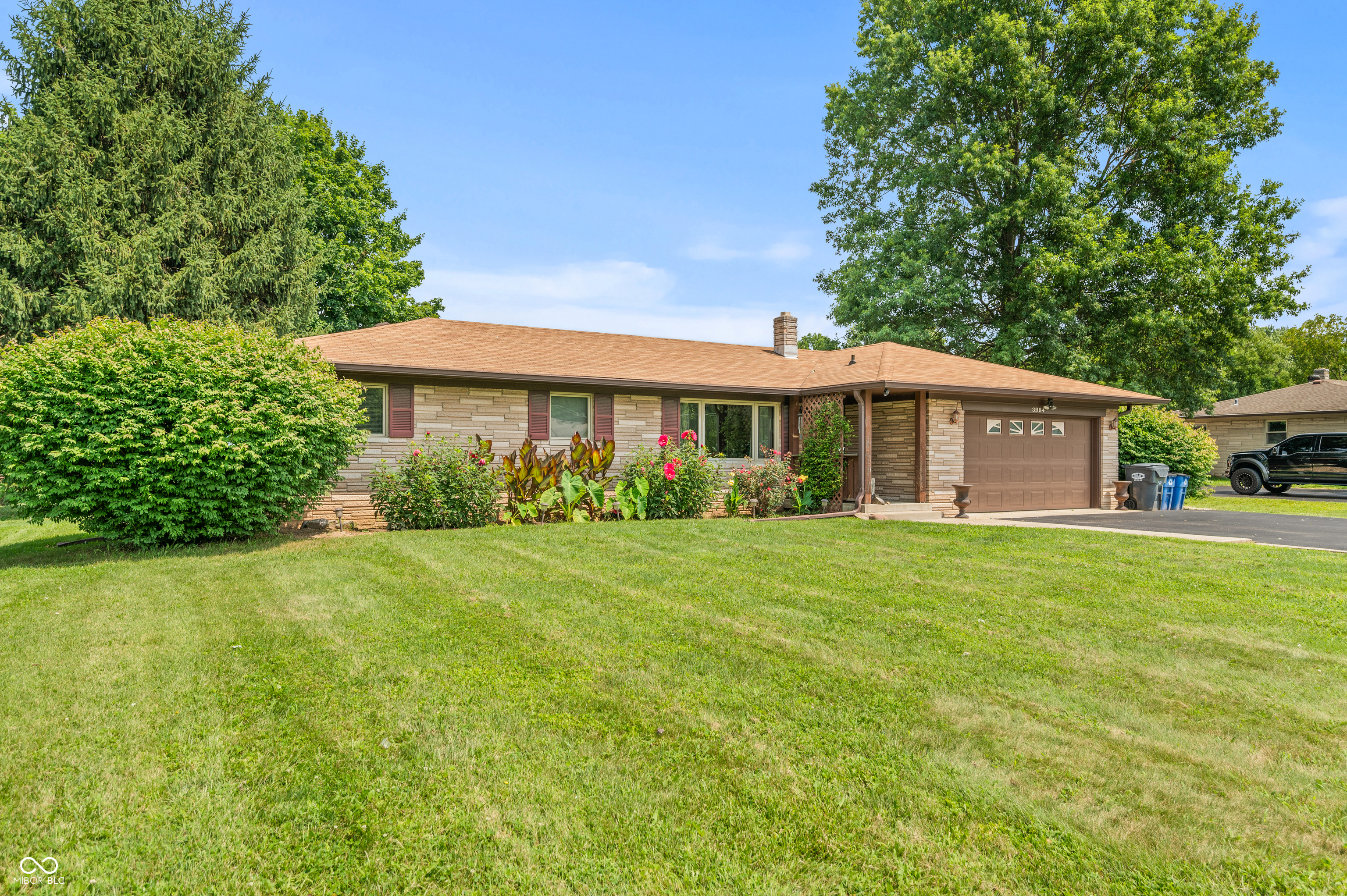 3984 Fairview Road Greenwood, IN 46142 - Photo 4 of 33