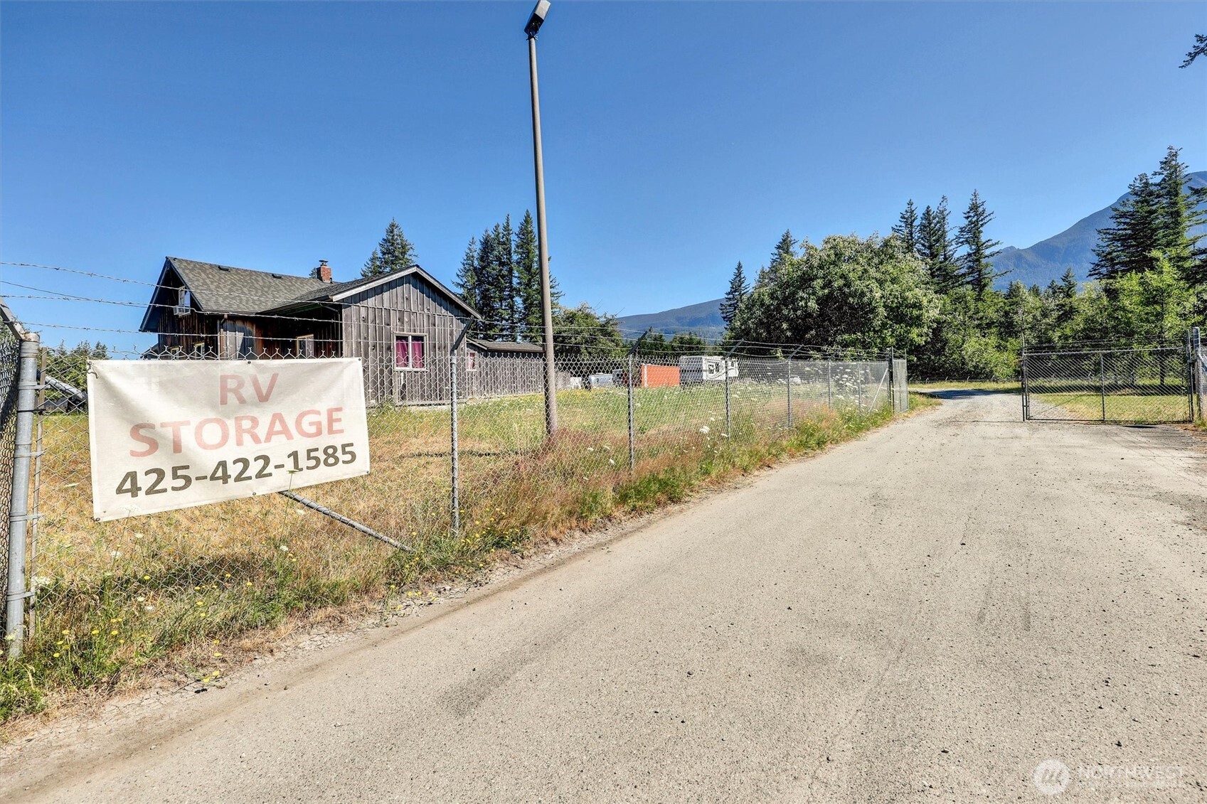 41109 State Rte 2 Gold Bar, WA 98251 - Photo 4 of 22 a view of a house with a park