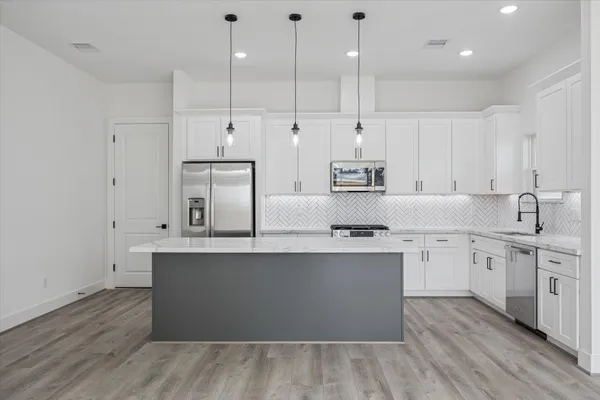 $2,500 | 6642 Lozier Street, Houston, TX 77021