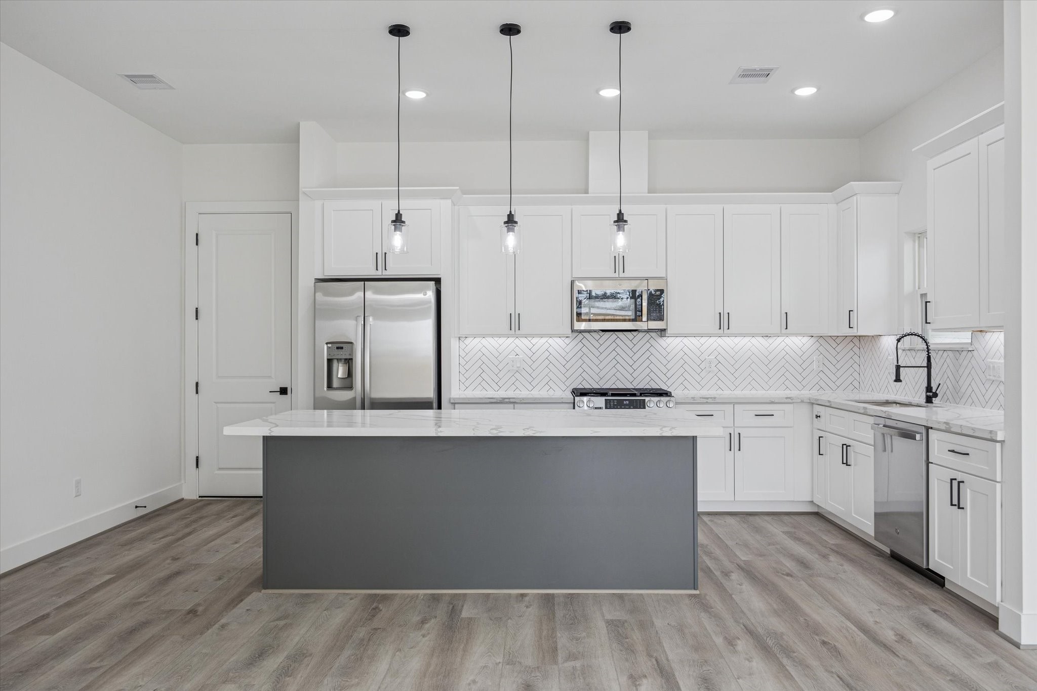 6642 Lozier Street Houston, TX 77021 - Photo 10 of 33