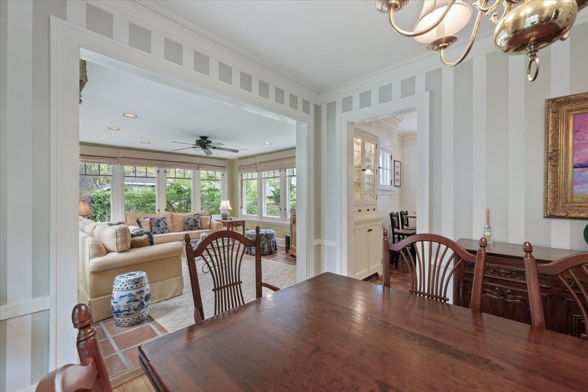 2311 Park Place Evanston, IL 60201 - Photo 10 of 41
