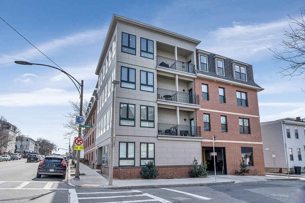 57 L Street, Unit 2 Boston, MA 02127 - Photo 1 of 12