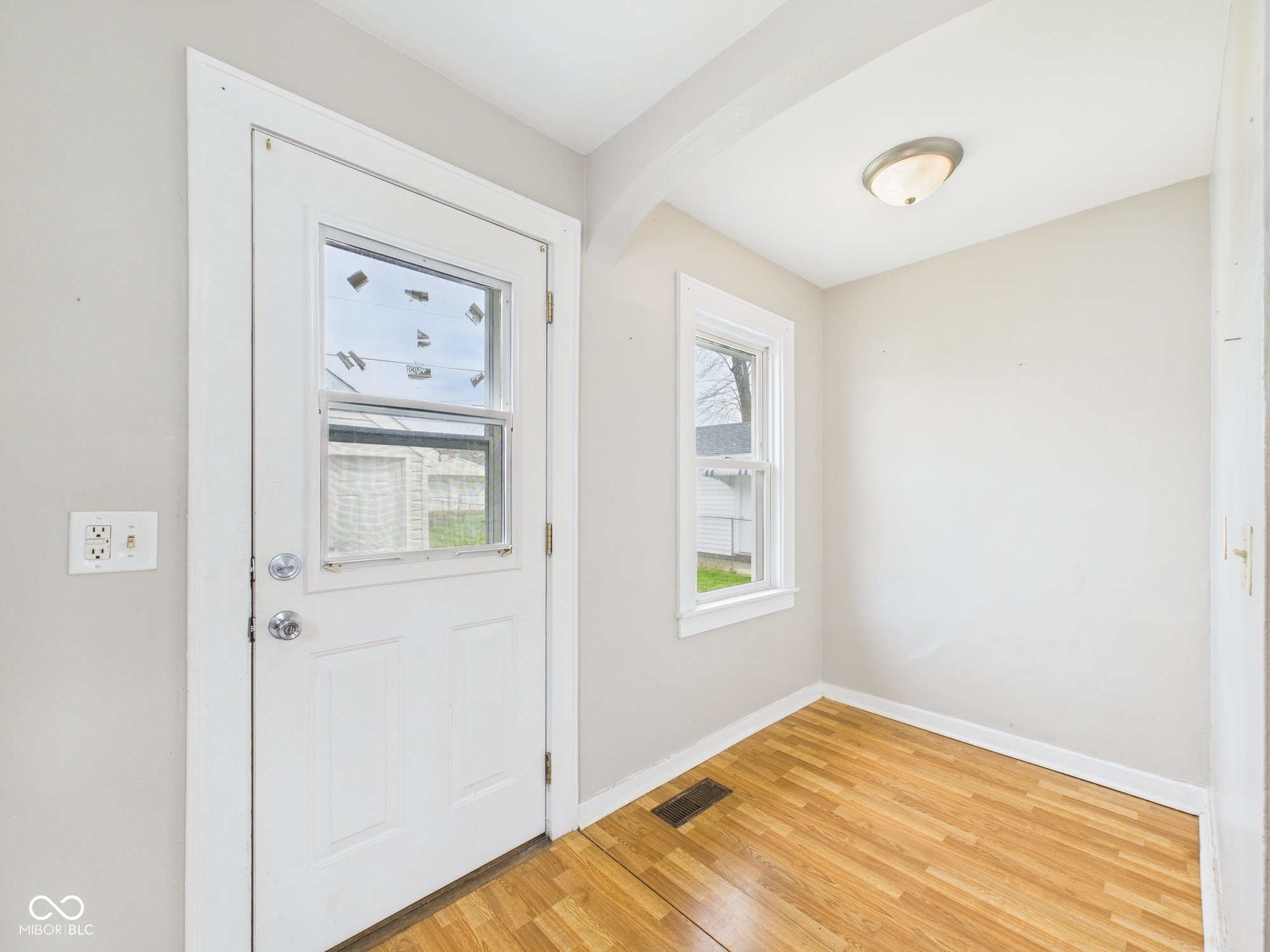 3826 Delaware Street Anderson, IN 46013 - Photo 8 of 20 Gallery Image 8
