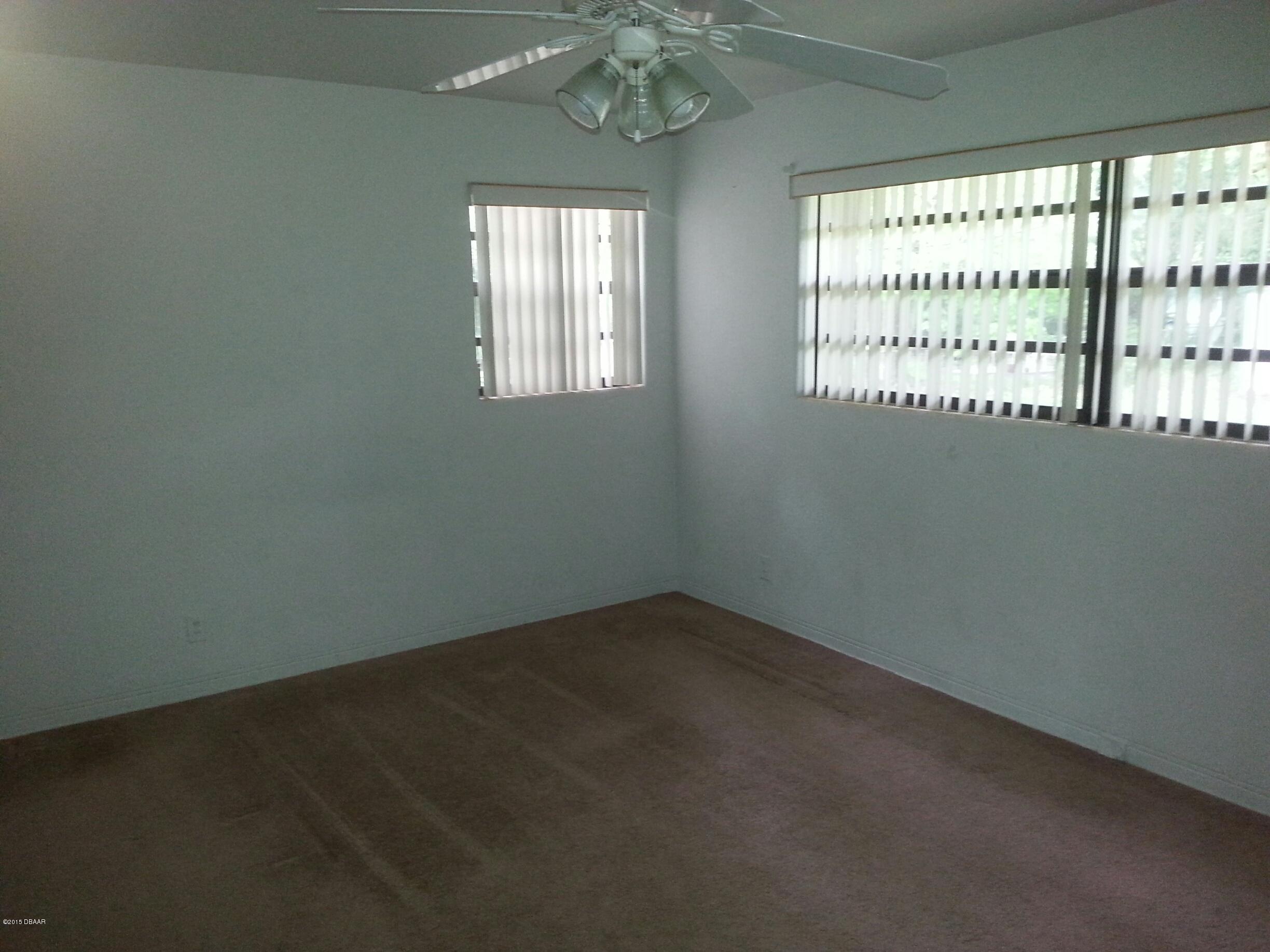 883 Valencia Road South Daytona, FL 32119 - Photo 9 of 13 20150326_125231_resized.jpg