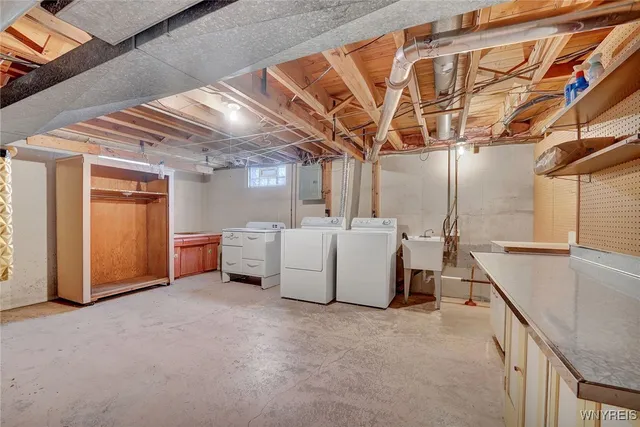 $264,900 | 219 Forest Hill Drive, Amherst, NY 14221