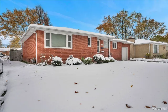 $264,900 | 219 Forest Hill Drive, Amherst, NY 14221