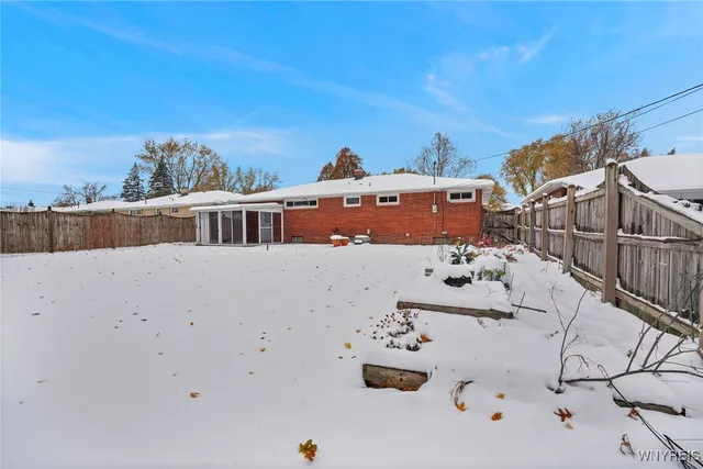 $264,900 | 219 Forest Hill Drive, Amherst, NY 14221